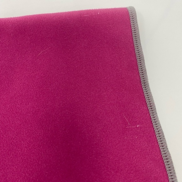 Mission Endurance Pink Cooling Towel - Picture 8 of 10